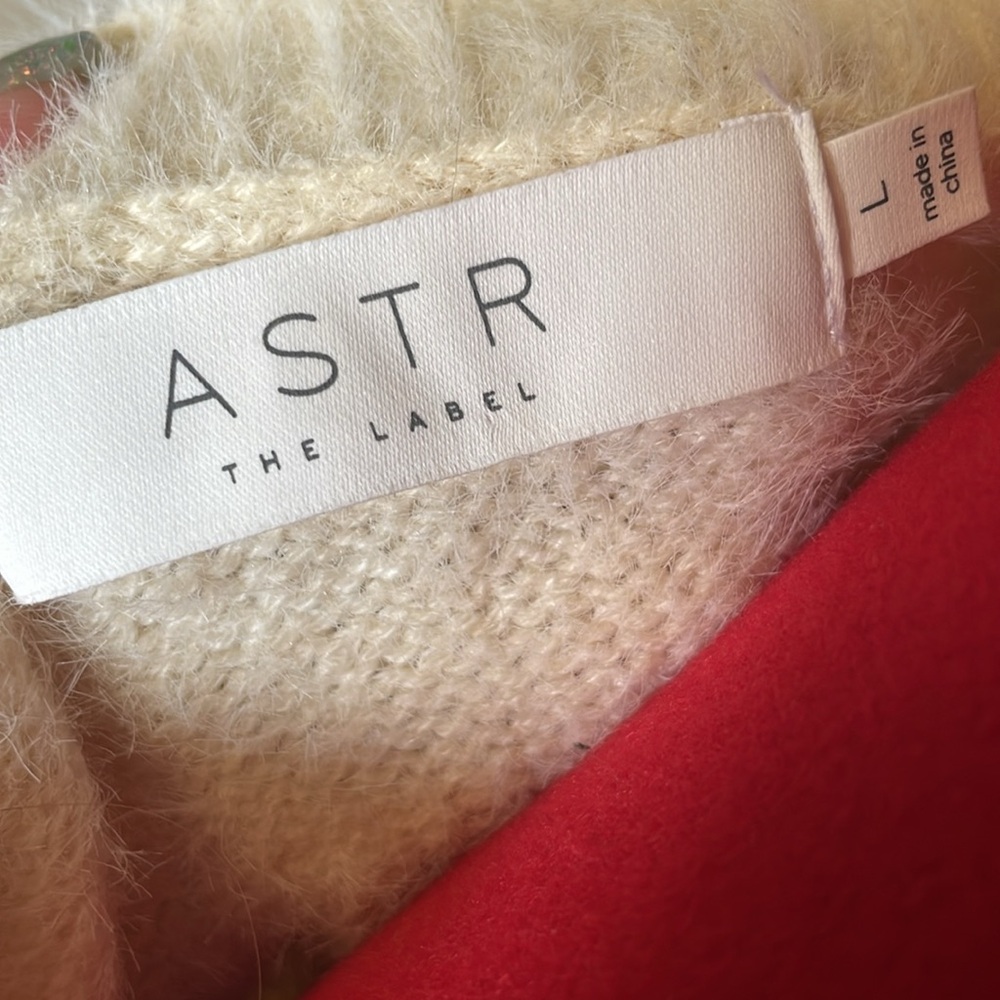 Anthropologie x ASTR the Label, Alba puff sleeve cardigan - Picture 3 of 11